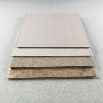 Bom preço Molde laminado impermeável do painel de teto do Pvc para a decoração on-line