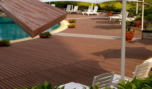 Bom preço Decking composto do assoalho WPC com pó do PVC de 70% e pó de bambu de 30% on-line
