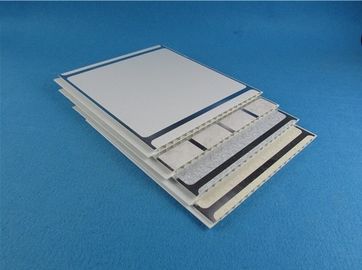 Bom preço painéis de parede de 55% - de 80% UPVC, placa interna da tampa de PVC do uso com borda de prata on-line