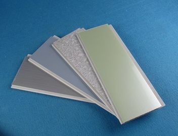 Bom preço Painéis de parede duráveis do banheiro UPVC para a coberta de parede interior, cor verde branca azul cinzenta on-line