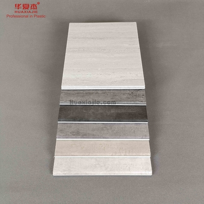 Bom preço Os painéis decorativos de nível elevado do Pvc laminaram 3m para a decoração da parede on-line