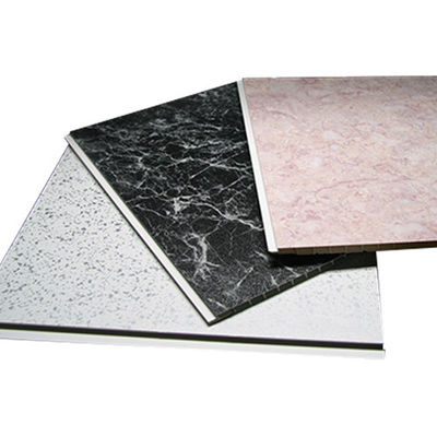 Bom preço Waterproof os painéis de teto do PVC da tira para os painéis de teto residencial, suspendido on-line