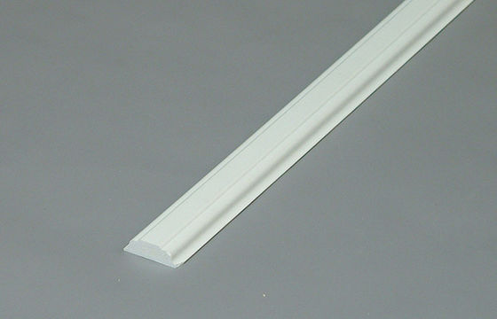 Bom preço Woodgrain moldando da guarnição preventiva interior do PVC da distorção impermeável On-line