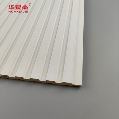Venda a retalho de painéis de parede laminados de PVC verde e branco e de placas de PVC para decoração interior