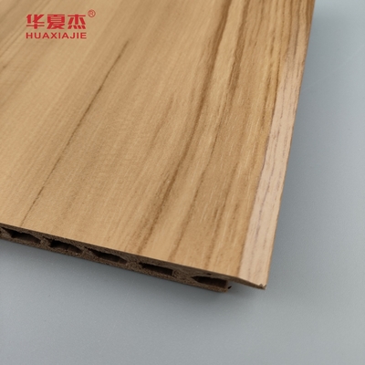 2024 New Design Sliver Luxury Pattern / Nature Woodgrain Wpc Panels para decoração de parede