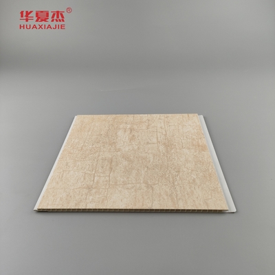 Preço do custo da fábrica estampagem a quente painel de parede de pvc wpc painel de teto de pvc padrão de bambu para decoração de interiores