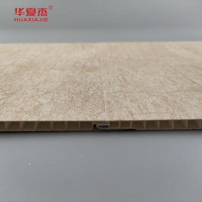 Preço do custo da fábrica estampagem a quente painel de parede de pvc wpc painel de teto de pvc padrão de bambu para decoração de interiores