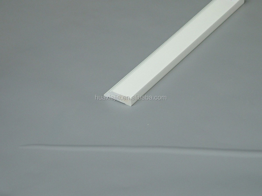 Moagem de moldes de PVC para interiores Superfície lisa para uma aparência polida e profissional