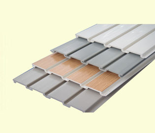 Bom preço Painel de parede competitivo da garagem do vinil do PVC do preço de WPC Slatwall para o armazenamento on-line