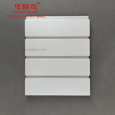 Bom preço Painel lustroso alto liso do Pvc Slatwall para o interior da casa on-line