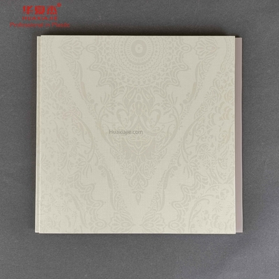 Bom preço Painel de teto em pvc colorido de fácil instalação para decoração on-line
