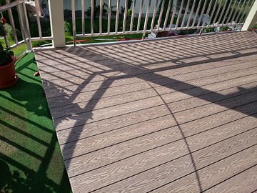 Bom preço As placas de plataforma compostas de WPC para o decking do jardim do decking do gramado das escadas do wpc embarcam on-line