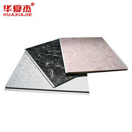 Bom preço Moitureproof que marmoreia os painéis de teto do PVC para a decoração home do telhado on-line