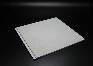 Bom preço Os painéis de teto plásticos do carbonato de cálcio/laminaram telhas do teto do PVC para o banheiro on-line