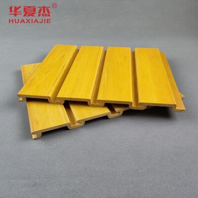 Bom preço Painéis de superfície lisa de madeira de grãos de PVC Slatwall que fornecem paredes de exibição de varejo duráveis e soluções funcionais de armazenamento on-line