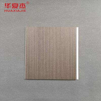 Bom preço Painéis de parede de PVC impermeáveis Grãos de madeira painéis de parede laminados design de parede interior de PVC on-line