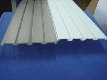 Bom preço Painéis de parede ripados do Taupe favorável ao meio ambiente para o armazenamento ou a garagem, OEM on-line