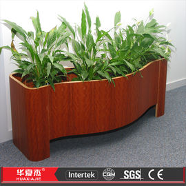 Bom preço As caixas impermeáveis da flor de Wpc, caixa composta da flor da cama do Pvc UV protegem on-line