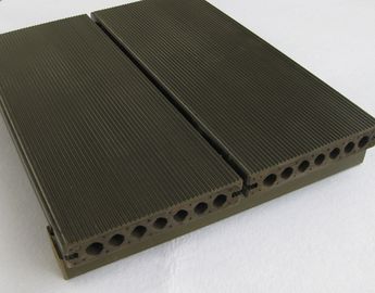 Bom preço O Decking composto do jardim WPC telha UV oco - plataformas de revestimento resistentes on-line