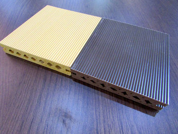 Bom preço Sulco de Lowes e placas compostas ocas do Decking do vinil de WPC on-line